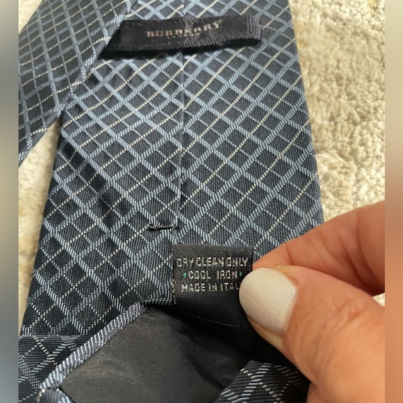 Burberry Navy Blue Check Silk Tie - Picture 7 of 8
